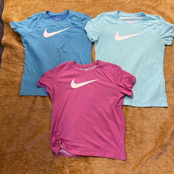 Nike short sleeve t shirts- 3 pc. bundle - Picture 1 of 12